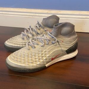 Nike Magista Men’s indoor soccer shoes